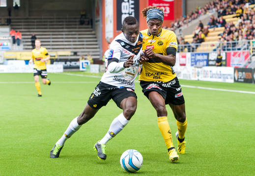 Närkamp mellan Gbenga Arokoyo, Mjällby, och Mohamed