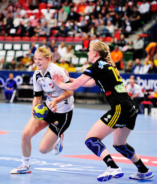 Maria Adler, Lugi, trycks undan av Jenny Alm, Sävehof
