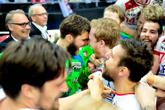 Robert Bladh, målvakt, Magnus Persson, Drott, jublar