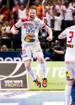 Magnus Persson, Drott, hoppar av glädje