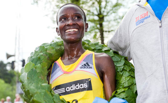 Isabella Ochichi, Kenya, vinnare av Göteborgsvarvet