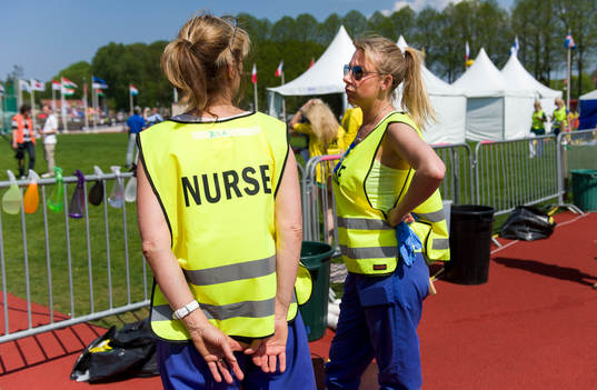 Sjukvårdare i målområdet