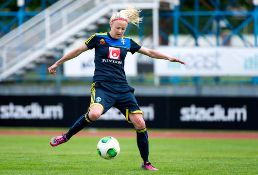 Josefine Öqvist, Sverige