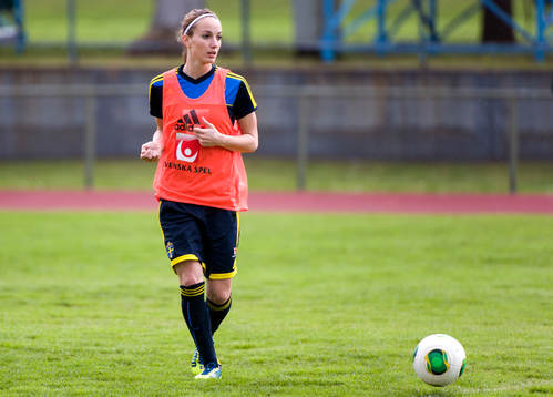 Kosovare Asllani, Sverige