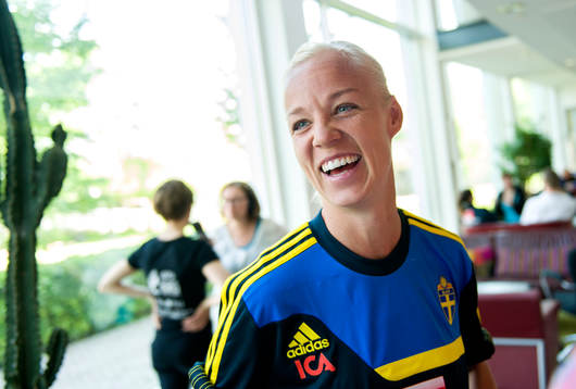 Caroline Seger, Sverige