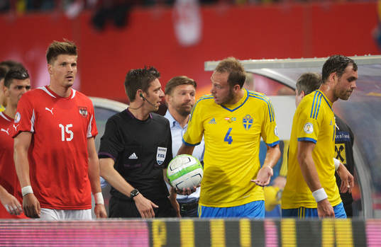 Andreas Granqvist, Sverige diskuterar med Gianluca Rocchi,
