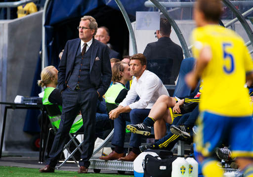 Sveriges förbundskapten Erik Hamrén och players manager
