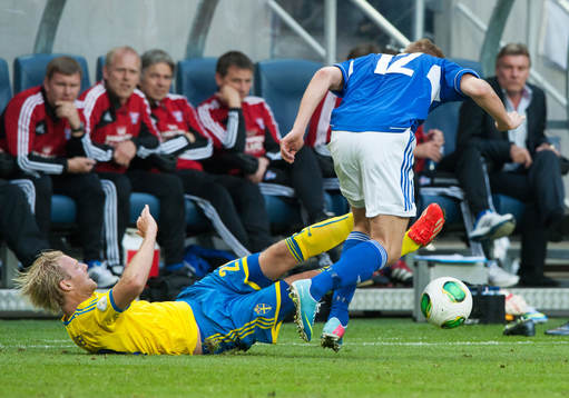 Glidtackling, Pierre Bengtsson, Sverige, glidtacklar Johan