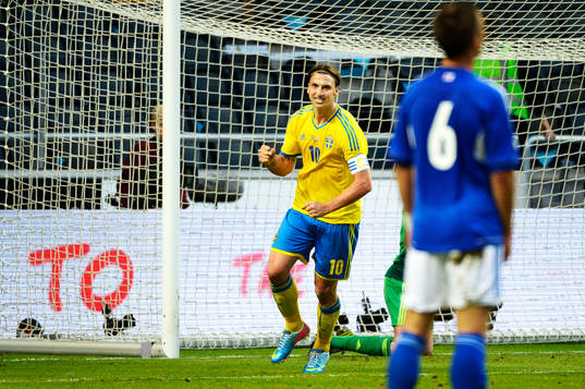 Sveriges Zlatan Ibrahimovic jublar