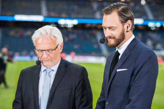Hasse backen och Olof Lundh i TV4 Sport studion innan