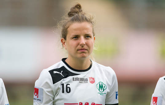 Hayley Lauder, Mallbacken