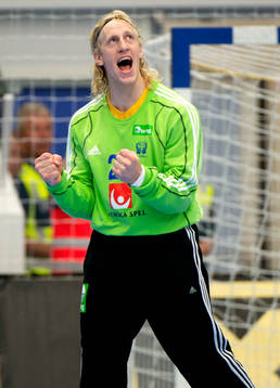 Mikael Appelgren, målvakt, Sverige, jublar