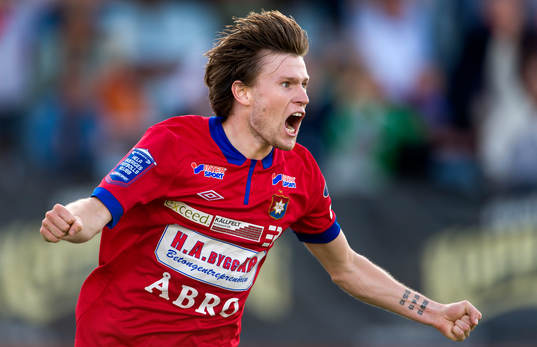 Örgrytes Johan Lundgren jublar