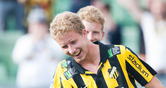 Tvillingbröderna Samuel och Simon Gustafson, Häcken