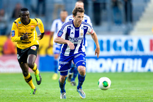 IFK Göteborgs Tobias Hysén driver bollen