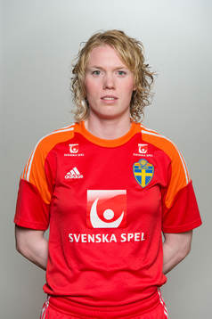 Sveriges målvakt Hedvig Lindahl fotograferas