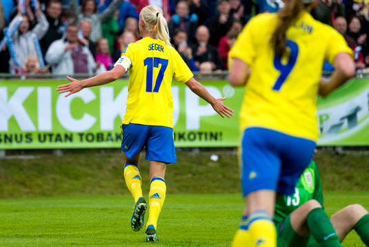 Sveriges Caroline Seger jublar