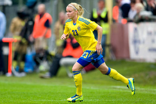 Sveriges Jenny Hjohlman byt in i 74e matchminuten