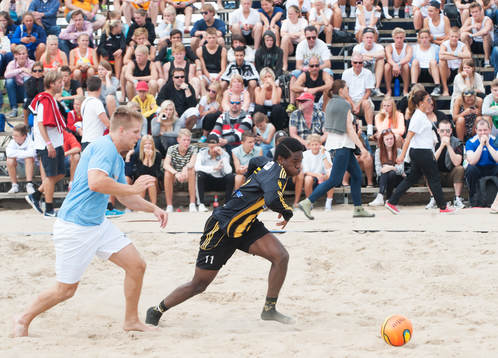 Bläddra bland fler bilder av Fotboll, Åhus  beachsoccer