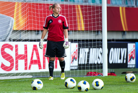 Danmarks målvakt Stina Petersen