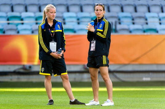 Sveriges Jenny Hjohlman och Kosovare Asllani
