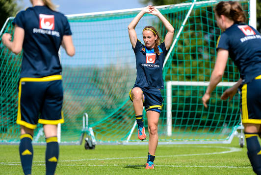 Sveriges Kosovare Asllani