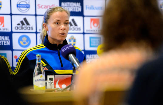 Sveriges Sara Thunebro svarar på frågor