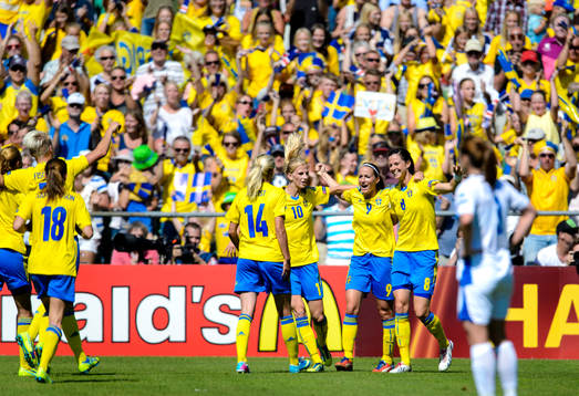 Sveriges Sofia Jakobsson, Kosovare Asllani och Lotta