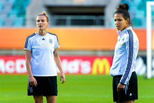 Tysklands Anja Mittag och Celia Okoyino da Mbabi