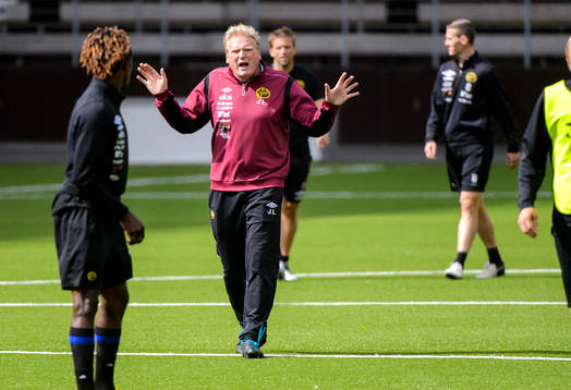 Elfsborgs tränare Jörgen Lennartsson ropar och