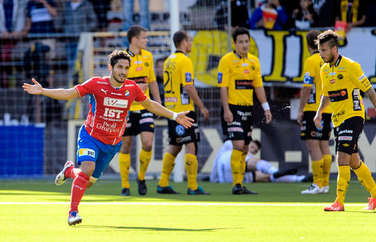 Östers Pablo Pinones Arce jublar