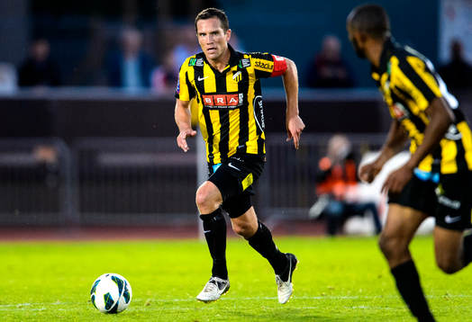 Häckens Martin Ericsson med bollen