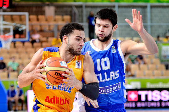 Sveriges Jeffery Taylor utmanar Greklands Kostas Fotsis i
