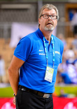 Sveriges landslagschef Jonte Karlsson i matchen mellan
