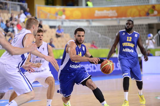 Jeffery Taylor i matchen mellan Finland och Sverige