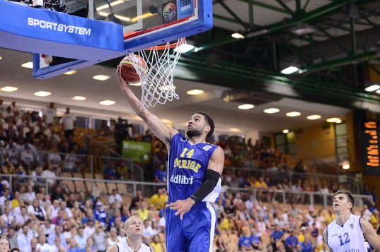 Jeffery Taylori matchen mellan Finland och Sverige