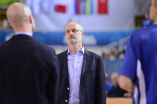 Finlands förbundskapten Henrik Dettmann i matchen mellan