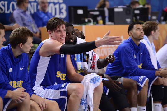 Jonas Jerebko i matchen mellan Finland och Sverige