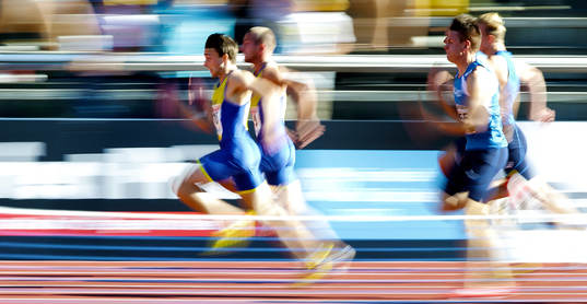 Män 100 m med Tom Kling-Baptiste (hitre) och Tom
