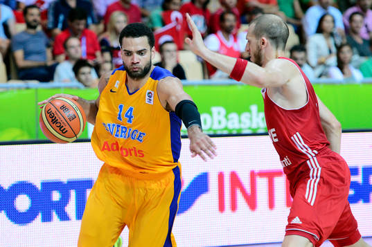 Sveriges Jeffery Taylor i matchen mellan Sverige och Turkiet