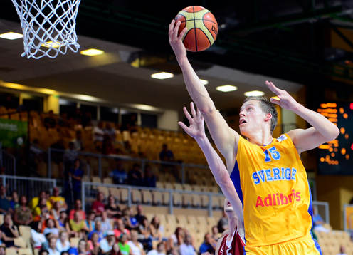 Sveriges Viktor Gaddefors i matchen mellan Sverige och