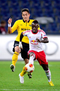 Elfsborgs Stefan Ishizaki Salzburgs Sadio Mané