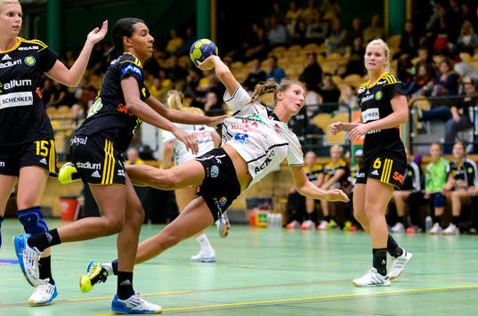 Lugis Clara Monti-Danielsson laddar för skott