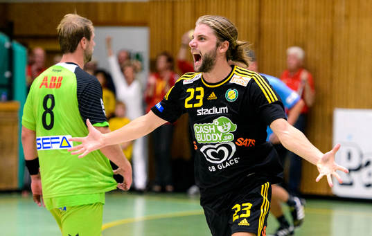 Sävehofs Viktor Ottosson jublar