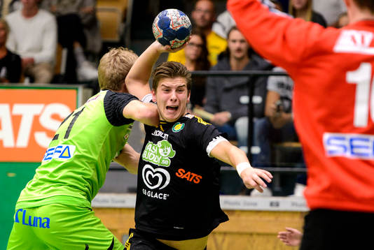 Sävehofs Olle Forsell-Schefvert laddar för skott