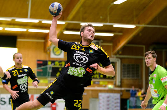 Sävehofs Eric Forsell-Schefvert laddar för skott