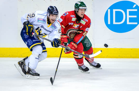 s Brett Sterling och Frölundas Anton Axelsson