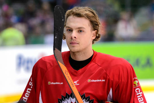 Frölundas Mats Rosseli Olsen innan ishockeymatchen i SHL