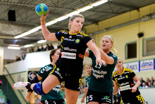 Sävehofs Frida Tegstedt laddar för skott