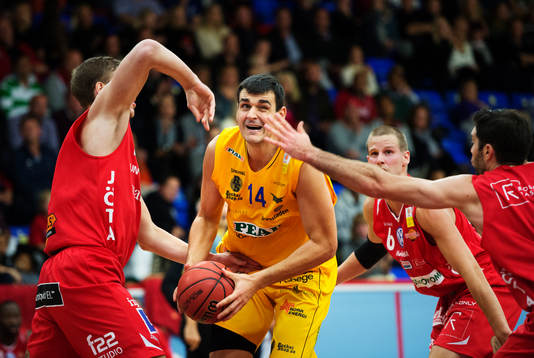 Solnas Stavros Toutziarakis anfaller